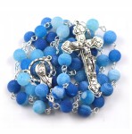 RÓŻANIEC z kamienia naturalnego - niebieski agat mrożony 