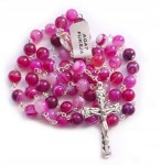 RÓŻANIEC z kamienia naturalnego - agat fuksja